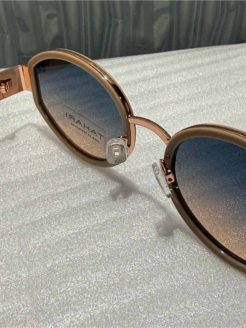 Tahari Women’s Oversized Round Sunglasses,Rose Gold & Nude-New - Picture 3 of 7